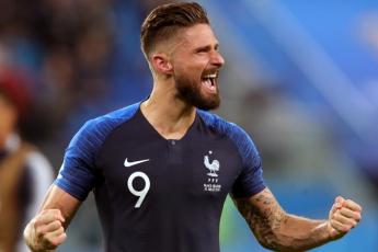 France jerseys a big hit before World Cup final - Rediff.com