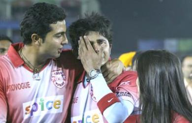 Lalit Modi Releases Bhajji, Sreesanth Slapgate Footage