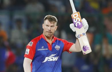 Warner slams 10th T20 ton, edges past Kohli
