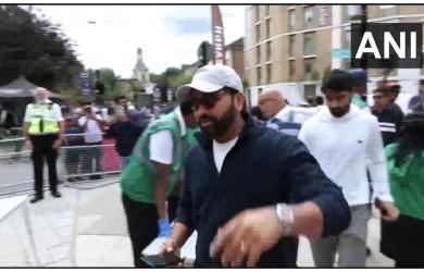 Surprise! Rohit makes unexpected appearance at Oval