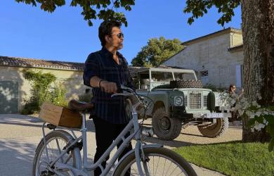 Sachin's Stunning Postcards From France