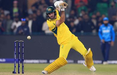Maxwell holds nerve as Aus beat SA to seal T20 series