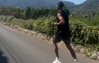 Where in the world is Yashasvi Jaiswal running?