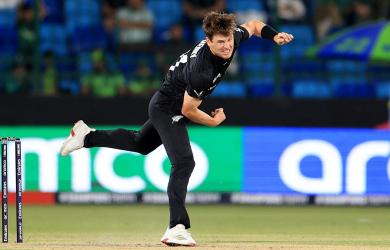 Henry's dramatic final act guides NZ to tri-series win