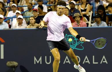 Shelton silences Tiafoe in steamy showdown