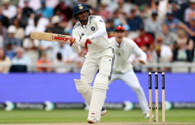 'Indian cricket is in safe hands': Karthik hails Gill