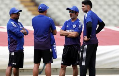 'Take a chill pill': Manjrekar blasts Gambhir