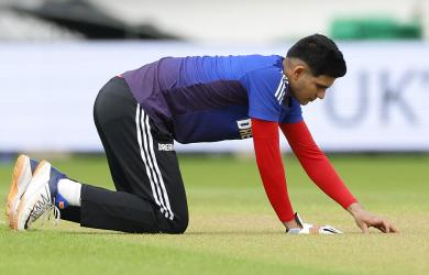 Gill, Stokes call out 'tight series scheduling'
