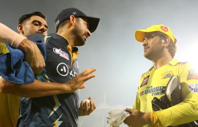 When Dhoni lost his cool & hurled abuses at teammate!
