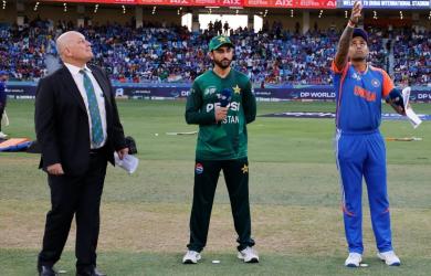 Pycroft received handshake order just four minutes pre-toss