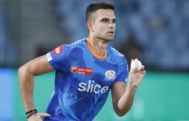 Arjun Tendulkar dismisses Samit Dravid!