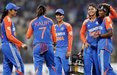 Women's ODI World Cup: Sri Lanka elect to bowl vs India