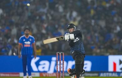 2nd T20I PIX: Santner, Rachin guide NZ to 208 vs India