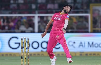 Shane Bond: 'Bowlers Must Innovate To Survive In T20s'