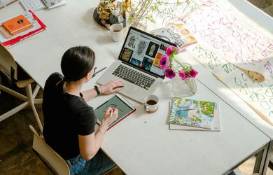 Is Your Work Desk Pretty? Send Us A Pic