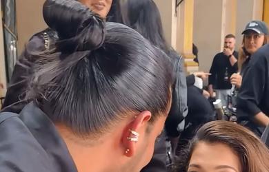 Spotted! Aishwarya At Paris Fashion Week
