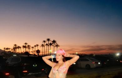 Tara, Deepika Love This Accessory!