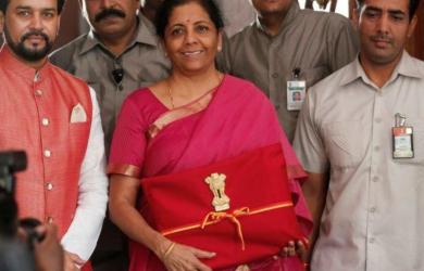 Budget Day Sari: 8 Times Nirmala Sitharaman Wowed Us!