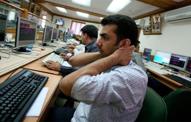 Sensex tanks 586 points on global sell-off