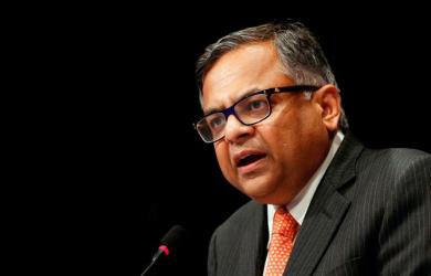 Tata Sons Delays Decision on Chandrasekaran's Third Term