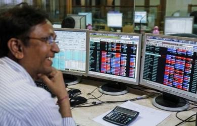 Buying in L&T helps Sensex gain 144 points
