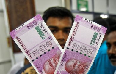 Rs 2000 notes worth Rs 5,956 cr still in circulation: RBI