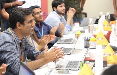 Amazon, Flipkart deploy war rooms for Rs 1.2 trillion festival battle