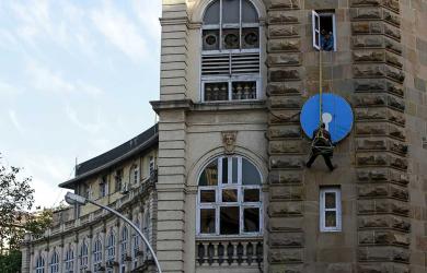 SBI sells 13.18% Yes Bank pie for Rs 8,889 cr