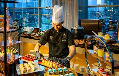 Hospitality Business Needs People, Not AI