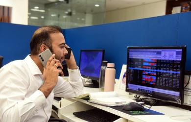 Sensex tanks 721 pts dragged by Bajaj Finance, foreign fund outflows