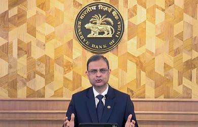 RBI to 'wait and watch' before further rate cuts: Governor Malhotra