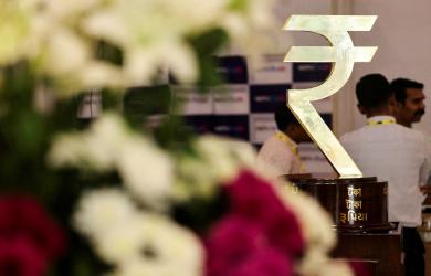 Rupee Jumps After RBI Curbs on Banks: A Detailed Analysis