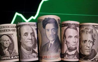 Forex reserves drop by $2.3 bn to $700.2 bn