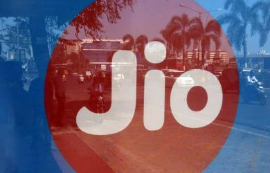 Jio's Rs 30,000 Cr IPO: India's Largest