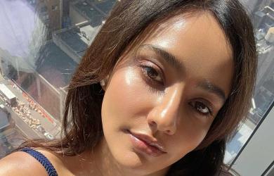 Neha's New York Selfie