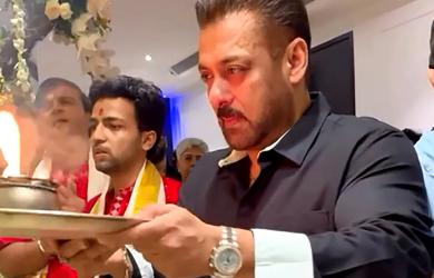 Salman Performs Aarti On Ganesh Chaturthi