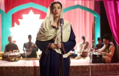 Songs of Paradise Review: A Singer's Story