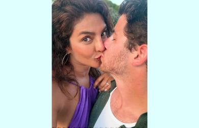 Priyanka's Bikini Birthday Holiday