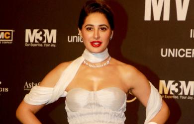 Nargis Is The Belle Of The Ball!