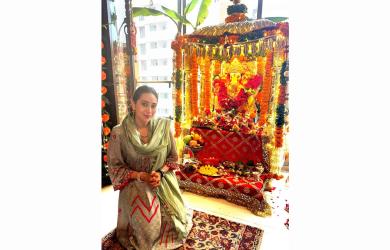 How Karisma-Kareena Celebrated Ganpati
