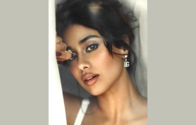 Wear The 9 Colours of Navratri In Your Makeup