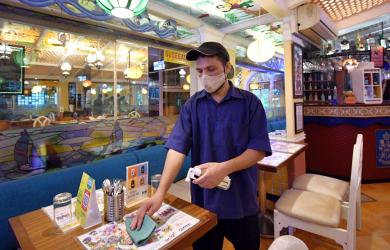 Maha shops eateries, theatres get 24x7 nod; bars excluded