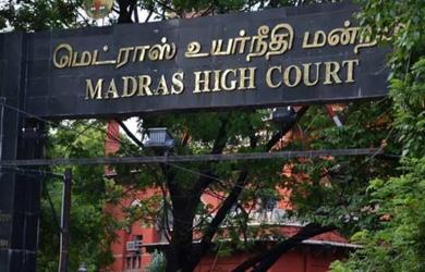 Teen in custody battle jumps from Madras HC building