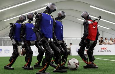 Robots Kick Off!