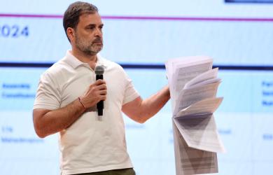 K'taka CEO issues notice to Rahul over 'vote chori' claim