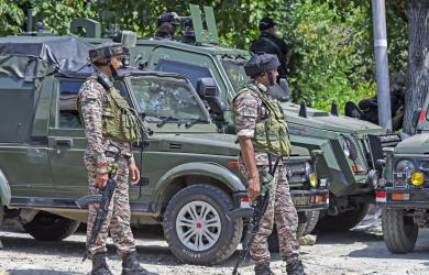 Soldier killed as army foils major infiltration bid in J-K
