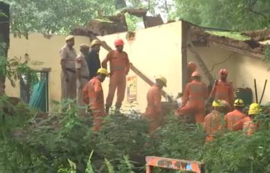 Five killed in dargah wall collapse near Humayun's tomb in Delhi