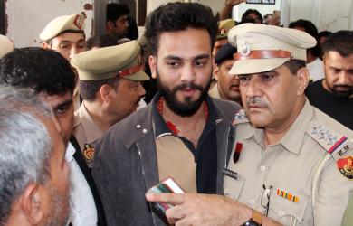 Gunmen attack YouTuber Elvish Yadav's home; gang owns responsibility