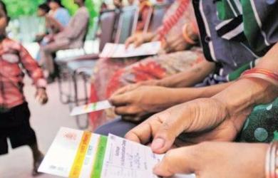 SC allows excluded Bihar voters to submit claims with Aadhaar