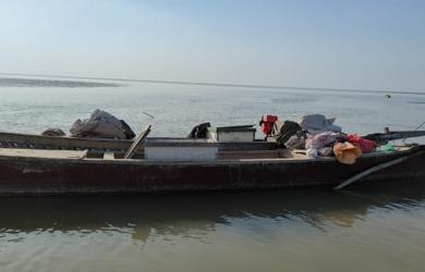 BSF arrests 15 Pakistani fishermen with boat in Guj creek